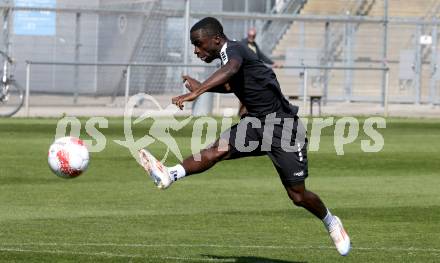 Fussball Bundesliga. Training SK Austria Klagenfurt. Solomon Bonnah. Klagenfurt, am 28.4.2025.
Foto: Kuess
---
pressefotos, pressefotografie, kuess, qs, qspictures, sport, bild, bilder, bilddatenbank