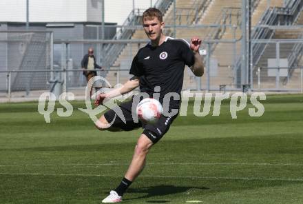 Fussball Bundesliga. Training SK Austria Klagenfurt. Nicolas Binder. Klagenfurt, am 28.4.2025.
Foto: Kuess
---
pressefotos, pressefotografie, kuess, qs, qspictures, sport, bild, bilder, bilddatenbank