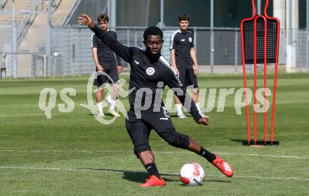 Fussball Bundesliga. Training SK Austria Klagenfurt. Denzel Owusu. Klagenfurt, am 28.4.2025.
Foto: Kuess
---
pressefotos, pressefotografie, kuess, qs, qspictures, sport, bild, bilder, bilddatenbank