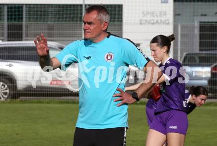 Fussball Frauen. KFV Cup. Sk Austria Klagenfurt gegen Kraig.  Trainer Robert Micheu (Klagenfurt). Klagenfurt, am 27.4.2025.
Foto: Kuess
www.qspictures.net
---
pressefotos, pressefotografie, kuess, qs, qspictures, sport, bild, bilder, bilddatenbank