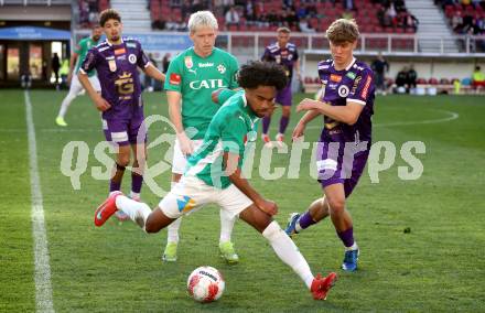 Fussball Bundesliga. SK Austria Klagenfurt gegen WSG Tirol. Jannik Robatsch (SK Austria Klagenfurt), Quincy Butler  (WSG Tirol). Klagenfurt, am 10.5.2025.
Foto: Kuess
www.qspictures.net
---
pressefotos, pressefotografie, kuess, qs, qspictures, sport, bild, bilder, bilddatenbank