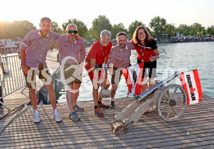 Ironman. LH Peter Kaiser, Constance Mochar, Mitglieder der Brauchtumsgruppe Techelsberg. . Klagenfurt, am 15.6.2025.
Foto: Kuess
www.qspictures.net
---
pressefotos, pressefotografie, kuess, qs, qspictures, sport, bild, bilder, bilddatenbank