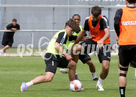 Fussball 2. Liga. Training SK Austria Klagenfurt.  Adem Mustafic. Klagenfurt, am 16.6.2025.
Foto: Kuess
---
pressefotos, pressefotografie, kuess, qs, qspictures, sport, bild, bilder, bilddatenbank