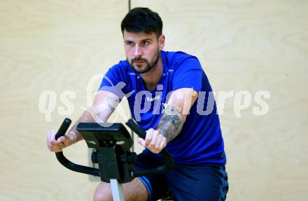 Handball Bundesliga. HLA. Training SC Ferlach. Luka Pernovsek.  Ferlach, am 28.7.2025.
Foto: Kuess
www.qspictures.net
---
pressefotos, pressefotografie, kuess, qs, qspictures, sport, bild, bilder, bilddatenbank