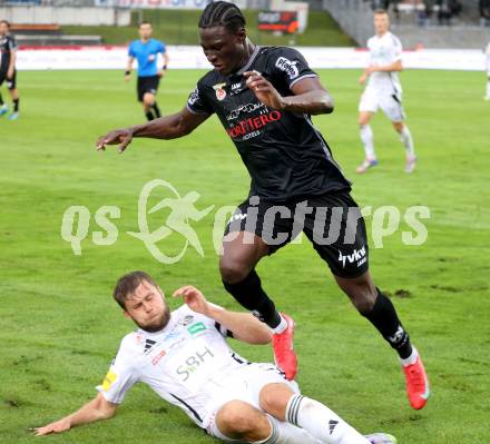 Fussball Bundesliga. Wolfsberger AC  gegen SCR Altach.  Dominik Baumgartner  (Wolfsberg),   Mohamed Ouedraogo (Altach). Wolfsberg, am 2.8..2025.
Foto: Kuess
www.qspictures.net
---
pressefotos, pressefotografie, kuess, qs, qspictures, sport, bild, bilder, bilddatenbank