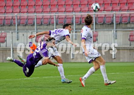 Fussball 2. Liga. SK Austria Klagenfurt gegen Young Violett Austria Wien. Marco Sebastian Gantschnig  (Klagenfurt),  Dejan Radonjic  (Wien). Klagenfurt, 8.8.2025.
Foto: Kuess
www.qspictures.net
---
pressefotos, pressefotografie, kuess, qs, qspictures, sport, bild, bilder, bilddatenbank