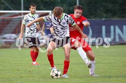 Fussball Kaerntner Liga.  KAC1909 gegen ATUS Ferlach.  Patrick Legner  (KAC), Stefan Ebner  (Ferlach).  Klagenfurt, am 14.8.2025.
Foto. Kuess
www.qspictures.net
---
pressefotos, pressefotografie, kuess, qs, qspictures, sport, bild, bilder, bilddatenbank