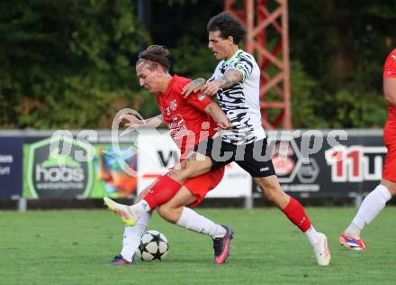 Fussball Kaerntner Liga.  KAC1909 gegen ATUS Ferlach.  Alexander Bergmann  (KAC),  Christopher Katschnig  (Ferlach).  Klagenfurt, am 14.8.2025.
Foto. Kuess
www.qspictures.net
---
pressefotos, pressefotografie, kuess, qs, qspictures, sport, bild, bilder, bilddatenbank