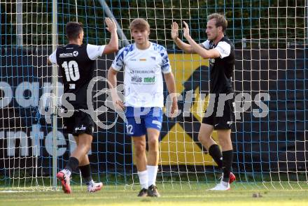 Fussball Regionalliga Mitte.  Treibach gegen Voitsberg. Torjubel Philipp Zuna, Fabian Schubert  (Voitsberg).  Treibach, am 15.8.2025.
Foto. Kuess
www.qspictures.net
---
pressefotos, pressefotografie, kuess, qs, qspictures, sport, bild, bilder, bilddatenbank
