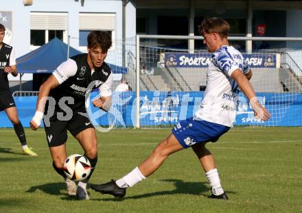 Fussball Regionalliga Mitte.  Treibach gegen Voitsberg.  Tristan Noel Stocklauser (Treibach),   Paolo Jager  (Voitsberg).  Treibach, am 15.8.2025.
Foto. Kuess
www.qspictures.net
---
pressefotos, pressefotografie, kuess, qs, qspictures, sport, bild, bilder, bilddatenbank