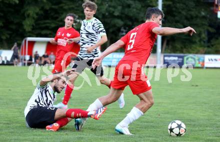 Fussball Kaerntner Liga.  KAC1909 gegen ATUS Ferlach.  Mihret Topcagic  (KAC), Martin Sustersic  (Ferlach).  Klagenfurt, am 14.8.2025.
Foto. Kuess
www.qspictures.net
---
pressefotos, pressefotografie, kuess, qs, qspictures, sport, bild, bilder, bilddatenbank