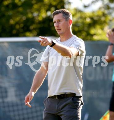 Fussball Regionalliga Mitte.  Treibach gegen Voitsberg.  Trainer Karl Schweighofer  (Treibach),    Treibach, am 15.8.2025.
Foto. Kuess
www.qspictures.net
---
pressefotos, pressefotografie, kuess, qs, qspictures, sport, bild, bilder, bilddatenbank