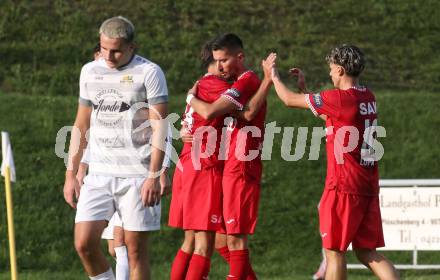 Fussball Kaerntner Liga.  Koettmannsdorf gegen SAK.  Torjubel Matic Ahacic, Hrvoje Jakovljevic, Nando Lupar   (SAK).  Klagenfurt, am 17.8.2025.
Foto. Kuess
www.qspictures.net
---
pressefotos, pressefotografie, kuess, qs, qspictures, sport, bild, bilder, bilddatenbank
