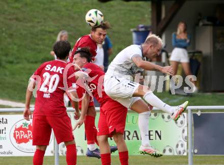Fussball Kaerntner Liga.  Koettmannsdorf gegen SAK. Aner Mandzic  (Koettmannsdorf),   Luka Gajic  (SAK).  Klagenfurt, am 17.8.2025.
Foto. Kuess
www.qspictures.net
---
pressefotos, pressefotografie, kuess, qs, qspictures, sport, bild, bilder, bilddatenbank