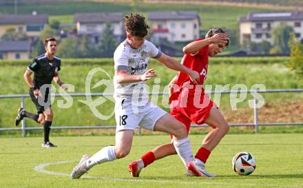 Fussball Kaerntner Liga.  Koettmannsdorf gegen SAK. Sandro Franz Wilplinger  (Koettmannsdorf),   Nando Lupar  (SAK).  Klagenfurt, am 17.8.2025.
Foto. Kuess
www.qspictures.net
---
pressefotos, pressefotografie, kuess, qs, qspictures, sport, bild, bilder, bilddatenbank