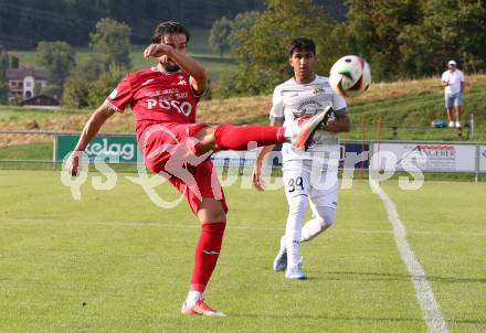 Fussball Kaerntner Liga.  Koettmannsdorf gegen SAK.  Amir Mohammadi (Koettmannsdorf),    Marko Huc (SAK).  Klagenfurt, am 17.8.2025.
Foto. Kuess
www.qspictures.net
---
pressefotos, pressefotografie, kuess, qs, qspictures, sport, bild, bilder, bilddatenbank