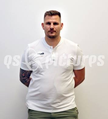 Fussball 2. Liga. SK Austria Klagenfurt gegen SW Bregenz. Stadionsprecher Michael Drumbl (Klagenfurt). Klagenfurt, 23.8.2025.
Foto: Kuess
www.qspictures.net
---
pressefotos, pressefotografie, kuess, qs, qspictures, sport, bild, bilder, bilddatenbank