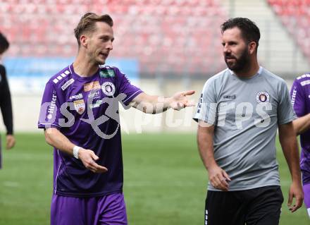 Fussball 2. Liga. SK Austria Klagenfurt gegen SW Bregenz.  Marc Andre Schmerboeck, Sandro Zakany (Klagenfurt). Klagenfurt, 23.8.2025.
Foto: Kuess
www.qspictures.net
---
pressefotos, pressefotografie, kuess, qs, qspictures, sport, bild, bilder, bilddatenbank