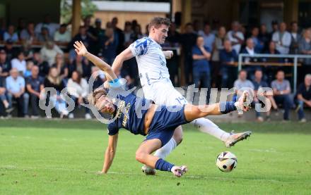 Fussball Regionalliga. Velden gegen Treibach.  Lukas Lausegger  (Velden),  Hanno Ulrich Wachernig (Treibach). Velden, am 12.9.2025.
Foto: Kuess
www.qspictures.net
---
pressefotos, pressefotografie, kuess, qs, qspictures, sport, bild, bilder, bilddatenbank
