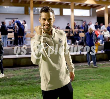 Fussball Regionalliga. Velden gegen Treibach. Jubel Trainer Marcel Kuste  (Velden),   Velden, am 12.9.2025.
Foto: Kuess
www.qspictures.net
---
pressefotos, pressefotografie, kuess, qs, qspictures, sport, bild, bilder, bilddatenbank