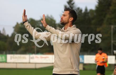 Fussball Regionalliga. Velden gegen Treibach. Trainer Marcel Kuster  (Velden). Velden, am 12.9.2025.
Foto: Kuess
www.qspictures.net
---
pressefotos, pressefotografie, kuess, qs, qspictures, sport, bild, bilder, bilddatenbank