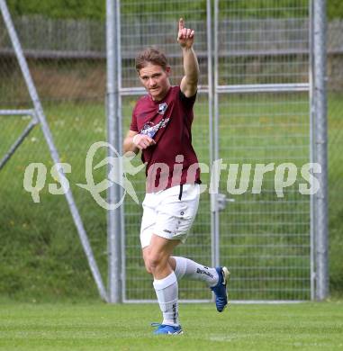 Fussball 1. Klasse Mitte. Bad Kleinkirchheim gegen Rosegg.  Torjubel Mario Trattler (Bad Kleinkirchheim),  Bad Kleinkirchheim, am 13.9.2025.
Foto: Kuess
www.qspictures.net
---
pressefotos, pressefotografie, kuess, qs, qspictures, sport, bild, bilder, bilddatenbank
