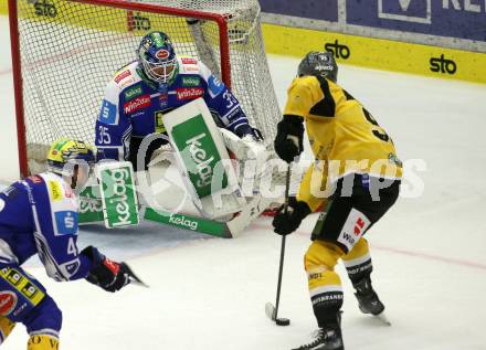 Eishockey Bundesliga. VSV gegen HC Pustertal. Joe Cannata  (VSV),  JC Lipon  (HCP, Pustertal). Villach, am 21.9..2025.
Foto: Kuess
www.qspictures.net
---
pressefotos, pressefotografie, kuess, qs, qspictures, sport, bild, bilder, bilddatenbank