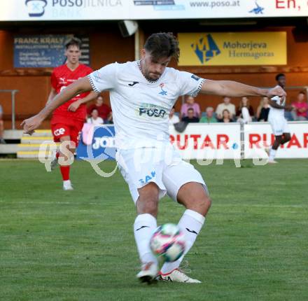Fussball KÃ¤rntner Liga. SAK gegen St. Veit.  Rok Jazbec  (SAK),   (St. Veit),   Klagenfurt, am 19.9.2025.
Foto: Kuess
www.qspictures.net
---
pressefotos, pressefotografie, kuess, qs, qspictures, sport, bild, bilder, bilddatenbank