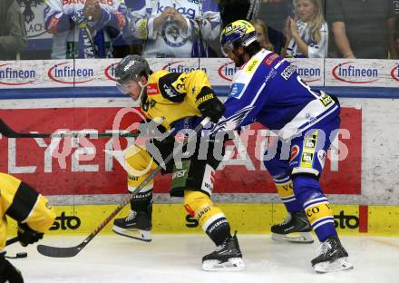 Eishockey Bundesliga. VSV gegen HC Pustertal.  Maximilian Rebernig (VSV),  Tommy Purdeller   (HCP, Pustertal). Villach, am 21.9..2025.
Foto: Kuess
www.qspictures.net
---
pressefotos, pressefotografie, kuess, qs, qspictures, sport, bild, bilder, bilddatenbank