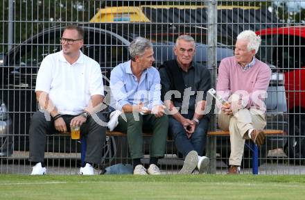 Fussball KÃ¤rntner Liga. SAK gegen St. Veit.   Christian Trappitsch, Klaus Thuller, Robert Trappitsch, Alois Jagodic.  Klagenfurt, am 19.9.2025.
Foto: Kuess
www.qspictures.net
---
pressefotos, pressefotografie, kuess, qs, qspictures, sport, bild, bilder, bilddatenbank