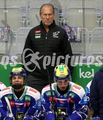 Eishockey Bundesliga. VSV gegen HC Pustertal. Trainer Tray Tuomie  (VSV). Villach, am 21.9..2025.
Foto: Kuess
www.qspictures.net
---
pressefotos, pressefotografie, kuess, qs, qspictures, sport, bild, bilder, bilddatenbank