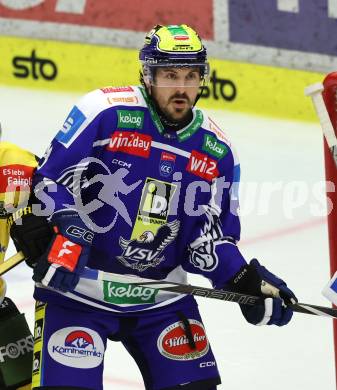 Eishockey Bundesliga. VSV gegen HC Pustertal.  Adam Helewka  (VSV). Villach, am 21.9..2025.
Foto: Kuess
www.qspictures.net
---
pressefotos, pressefotografie, kuess, qs, qspictures, sport, bild, bilder, bilddatenbank