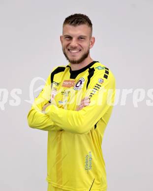 Fussball 2. Liga. Mannschaftsfototermin SK Austria Klagenfurt. Adnan Kanuric.   Klagenfurt, 25.9.2025.
Foto: Kuess
www.qspictures.net
---
pressefotos, pressefotografie, kuess, qs, qspictures, sport, bild, bilder, bilddatenbank