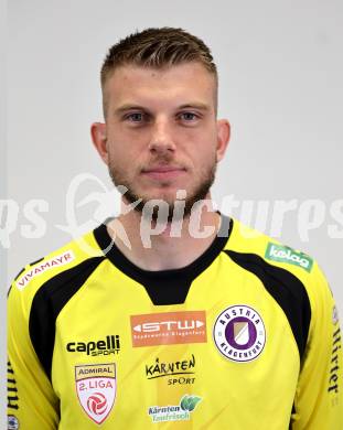 Fussball 2. Liga. Mannschaftsfototermin SK Austria Klagenfurt. Adnan Kanuric.   Klagenfurt, 25.9.2025.
Foto: Kuess
www.qspictures.net
---
pressefotos, pressefotografie, kuess, qs, qspictures, sport, bild, bilder, bilddatenbank