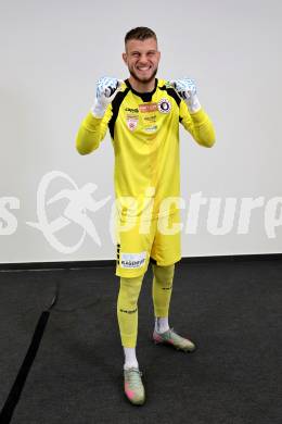 Fussball 2. Liga. Mannschaftsfototermin SK Austria Klagenfurt. Adnan Kanuric.   Klagenfurt, 25.9.2025.
Foto: Kuess
www.qspictures.net
---
pressefotos, pressefotografie, kuess, qs, qspictures, sport, bild, bilder, bilddatenbank