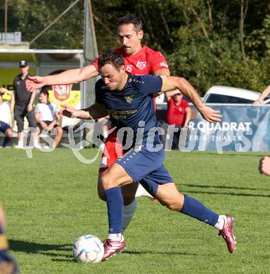 Fussball Kaerntner Liga. Grafenstein gegen KAC.  Fabian Strasser (Grafenstein),  Manuel Wallner (KAC). Klagenfurt, am 27.9.2025.
Foto: Kuess
www.qspictures.net
---
pressefotos, pressefotografie, kuess, qs, qspictures, sport, bild, bilder, bilddatenbank