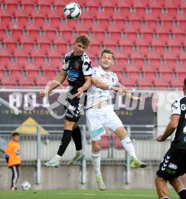 Fussball 2. Liga. SK Austria Klagenfurt gegen FC Hertha Wels.. Marc Andre Schmerboeck  (Klagenfurt),  Michael Brugger  (Wels).  Klagenfurt, 26.9.2025.
Foto: Kuess
www.qspictures.net
---
pressefotos, pressefotografie, kuess, qs, qspictures, sport, bild, bilder, bilddatenbank