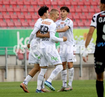 Fussball 2. Liga. SK Austria Klagenfurt gegen FC Hertha Wels..  Torjubel Bartol Barisic, Elias Jandrisevits (Klagenfurt),     Klagenfurt, 26.9.2025.
Foto: Kuess
www.qspictures.net
---
pressefotos, pressefotografie, kuess, qs, qspictures, sport, bild, bilder, bilddatenbank