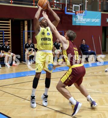 Basketball  2025/2026. Austria Cup.  Woerthersee Piraten gegen Traiskirchen Lions NexGen.    Shawn L. Ray (Piraten),   Jakob Leitner (Traiskirchen). Klagenfurt, am 27.9.2025.
Foto: Kuess


---
pressefotos, pressefotografie, kuess, qs, qspictures, sport, bild, bilder, bilddatenbank