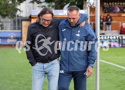 Fussball KÃ¤rntner Liga. SAK gegen Spittal.  Trainer Goran Jolic (SAK),  Trainer Richard Huber  (Spittal). Klagenfurt, am 3.10.2025.
Foto: Kuess
www.qspictures.net
---
pressefotos, pressefotografie, kuess, qs, qspictures, sport, bild, bilder, bilddatenbank