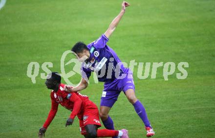 Fussball 2. Liga. SK Austria Klagenfurt gegen St. Poelten.  Aidan Liu  (Klagenfurt),  El Hadj Bacary Mane  (St. Poelten).  Klagenfurt, 5.10..2025.
Foto: Kuess
www.qspictures.net
---
pressefotos, pressefotografie, kuess, qs, qspictures, sport, bild, bilder, bilddatenbank
