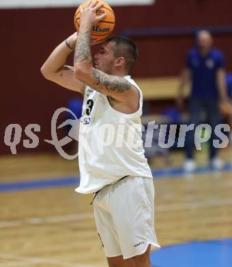 Basketball 2. Liga 2025/2026. Grunddurchgang 2. Runde.  KOS Celovec gegen BBU Salzburg.  Nikolas Susa  (KOS). Klagenfurt, am 11.10.2025.
Foto: Kuess
---
pressefotos, pressefotografie, kuess, qs, qspictures, sport, bild, bilder, bilddatenbank