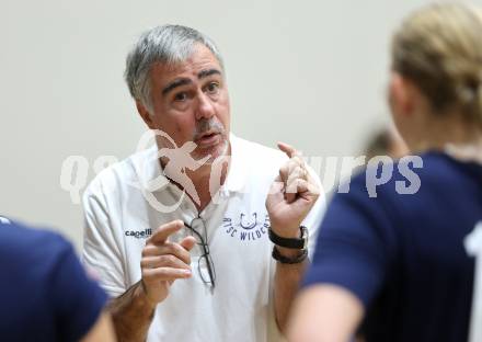 Volleyball Bundesliga. WVL. Women Volleyball League.  ATSC Wildcats gegen  Graz. Trainer Roberto Woelflin  (Wildcats). Klagenfurt, am 11.10.2025.
Foto: Kuess
www.qspictures.net
---
pressefotos, pressefotografie, kuess, qs, qspictures, sport, bild, bilder, bilddatenbank