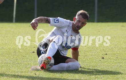 Fussball KÃ¤rntner Liga. Bleiburg gegen Voelkermarkt.  Patrick Oswaldi (Bleiburg). Bleiburg, am 11.10.2025.
Foto: Kuess
www.qspictures.net
---
pressefotos, pressefotografie, kuess, qs, qspictures, sport, bild, bilder, bilddatenbank