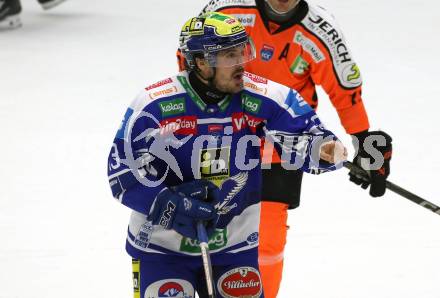 Eishockey Bundesliga. EC IDM Waermepumpen VSV gegen Moser Medical Graz99ers.  Adam Helewka  (VSV) . Villach, am 17.10..2025.
Foto: Kuess
www.qspictures.net
---
pressefotos, pressefotografie, kuess, qs, qspictures, sport, bild, bilder, bilddatenbank