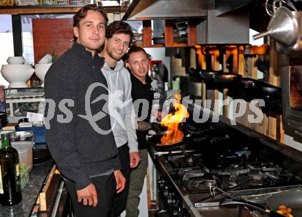 Eishockey Bundesliga. KAC. David Maier, Florian Vorauer.  Klagenfurt, am 10.10.2025.
Foto: Kuess
www.qspictures.net
---
pressefotos, pressefotografie, kuess, qs, qspictures, sport, bild, bilder, bilddatenbank