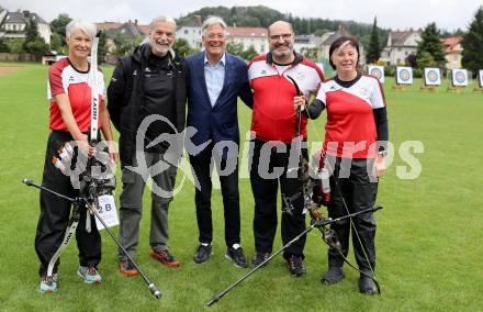 Bogensport. Oesterreichische Meisterschaften Bogensport. Clement Gabriele, Wolfgang Halvax  (Praesident OEBSV), LH Peter Kaiser, Christian Leitgeb (Obmann Viktringer Sportclub, VSC), Margret Pleschberger. Klagenfurt, am 3.8.2025.
Foto: Kuess
---
pressefotos, pressefotografie, kuess, qs, qspictures, sport, bild, bilder, bilddatenbank