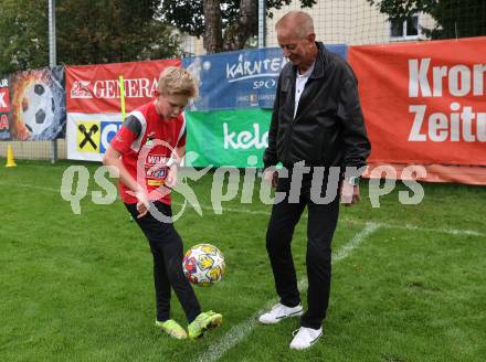 Fussball. Champ der Camps. Noel Ludwiger, Walter Ludescher. Klagenfurt, am 16.9.2025.
Foto: Kuess
www.qspictures.net
---
pressefotos, pressefotografie, kuess, qs, qspictures, sport, bild, bilder, bilddatenbank