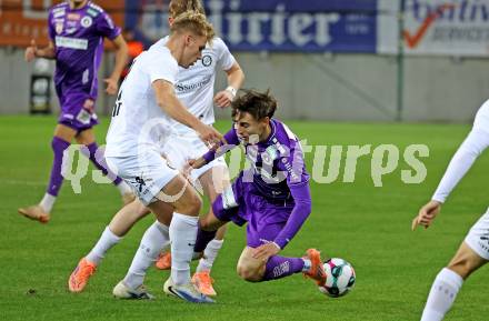 Fussball 2. Liga. SK Austria Klagenfurt gegen SK Sturm Graz II.  Elias Jandrisevits  (Klagenfurt),   Barne Pernot (Graz).  Klagenfurt, 24.10..2025.
Foto: Kuess
www.qspictures.net
---
pressefotos, pressefotografie, kuess, qs, qspictures, sport, bild, bilder, bilddatenbank