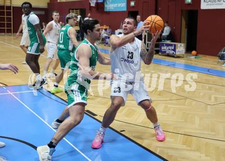 Basketball 2. Liga 2025/2026. Grunddurchgang 4. Runde.  KOS Celovec gegen Basketball Klub Rapid Wien.  Nikolas Susa (KOS), Armin Zebardjedan  (Wien). Klagenfurt, am 25.10.2025.
Foto: Kuess
---
pressefotos, pressefotografie, kuess, qs, qspictures, sport, bild, bilder, bilddatenbank